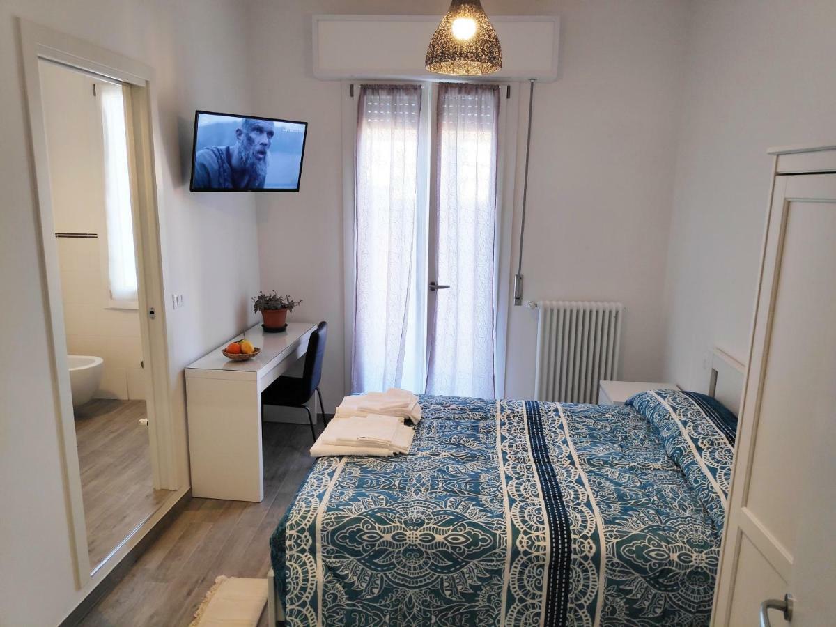 Casadei Guest House Stazione Bologna Bagian luar foto